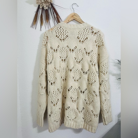 American Eagle Chunky Knit Cream Sweater Size Large NWT - Picture 6 of 6